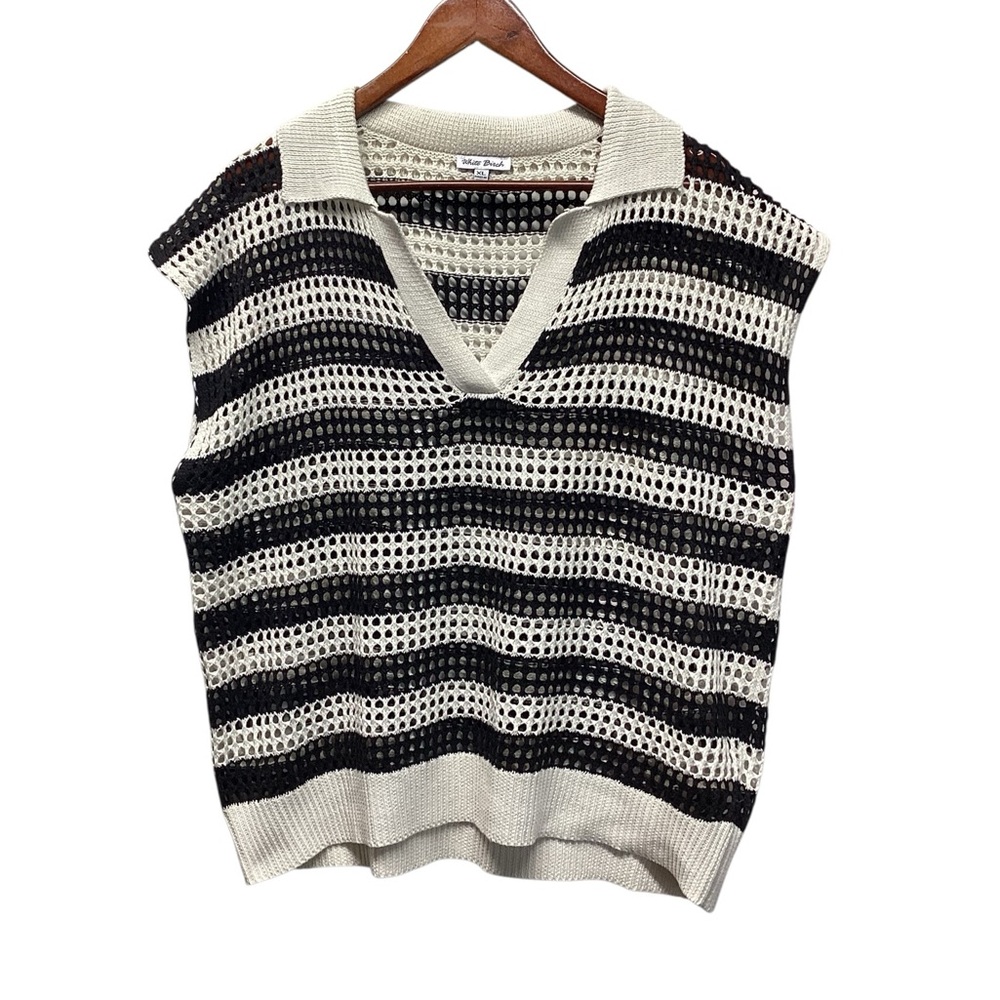 White Birch open knit sleeveless vneck. Ivory and black bold stripes. Size XL